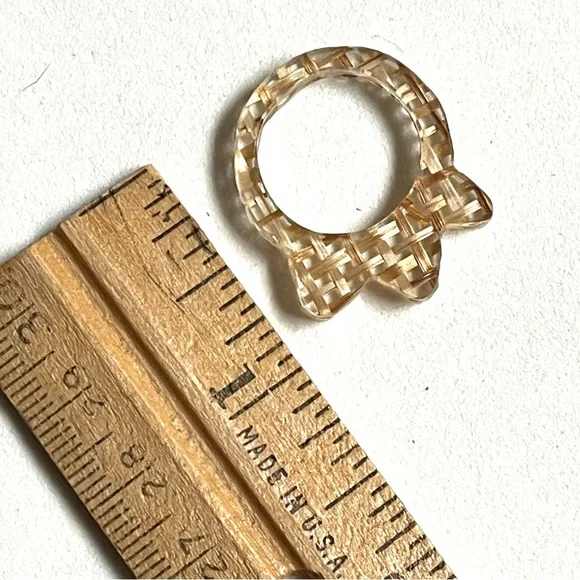 Chic Artist Designed Woven Gold-Tone Resin Ring New - Picture 5 of 9